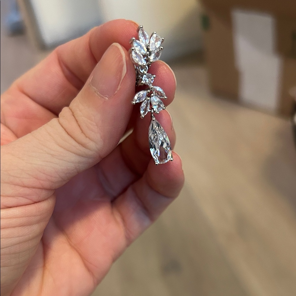 Aiori earrings